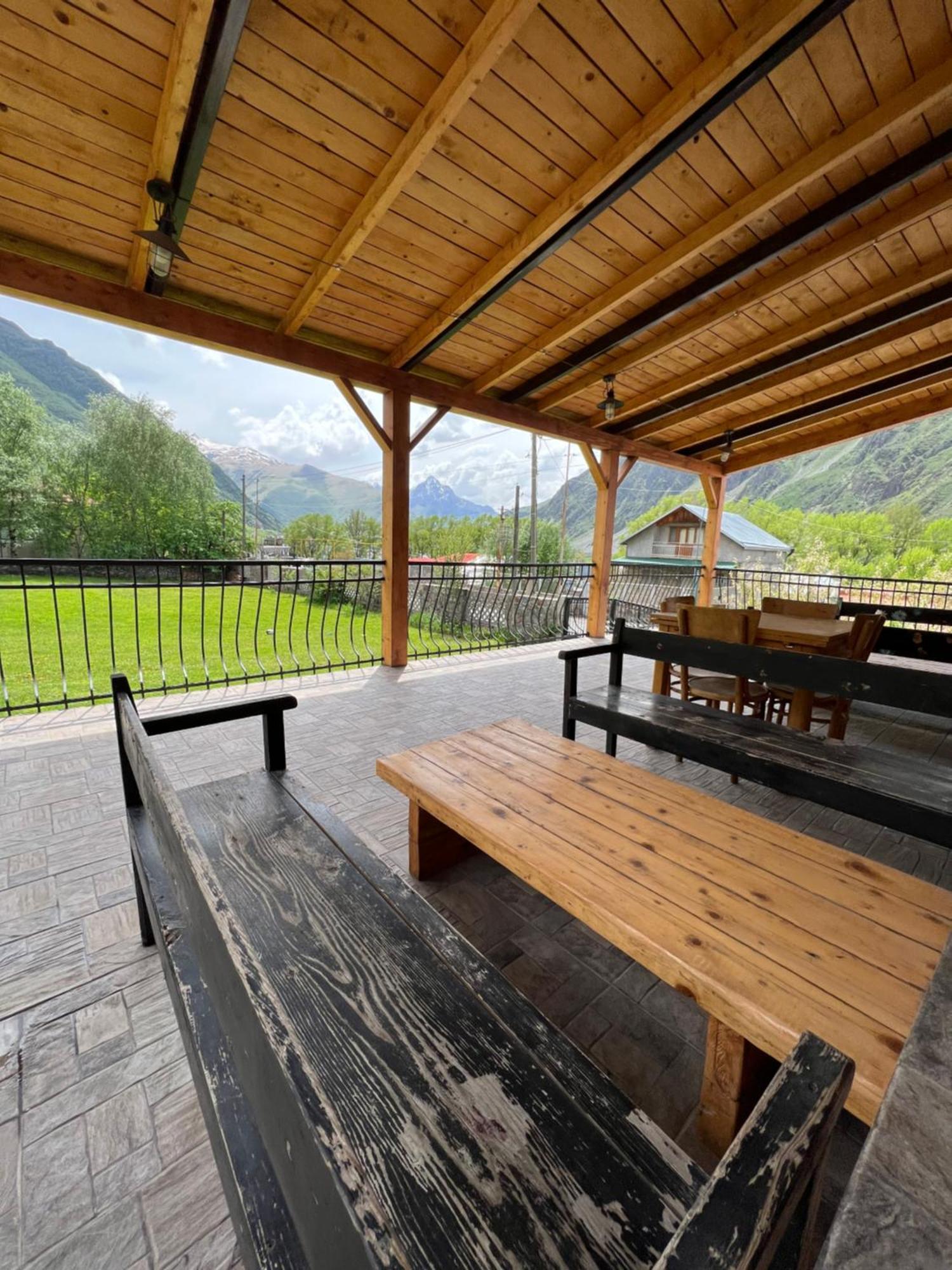 Guest House 15 Kazbegi Exterior foto